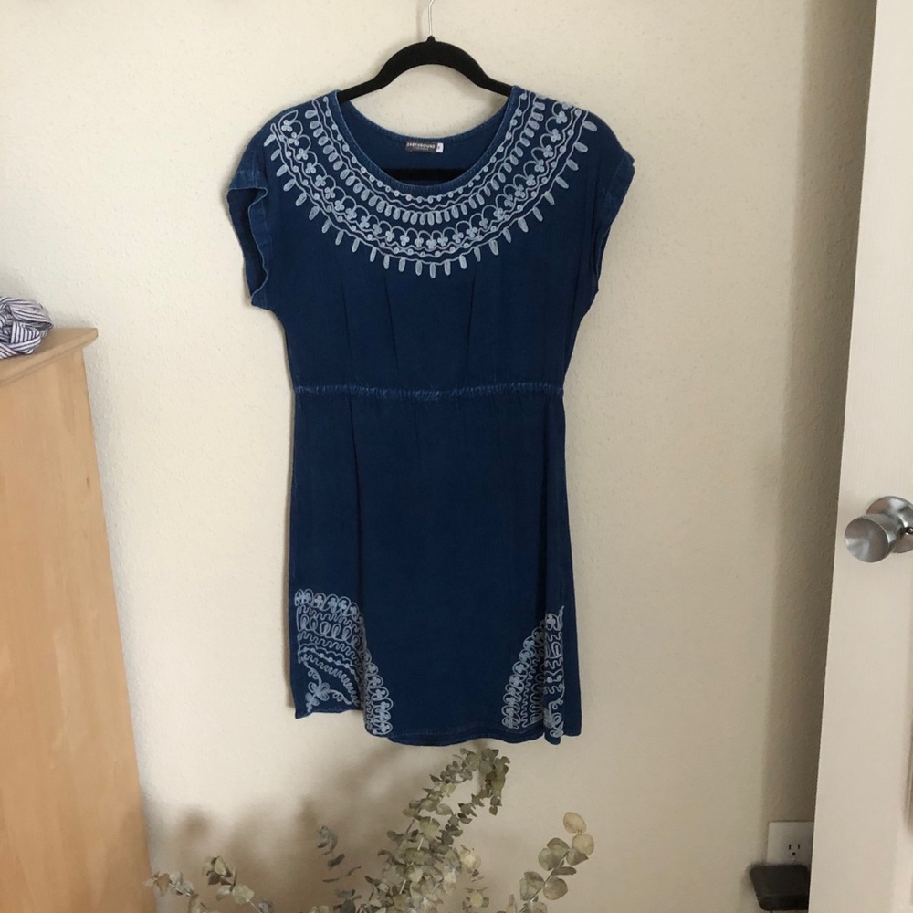 embroidered boho shift dress
